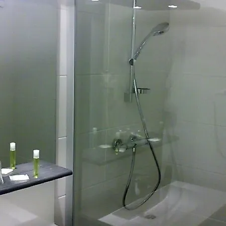 Brit Du Hotel 2*
